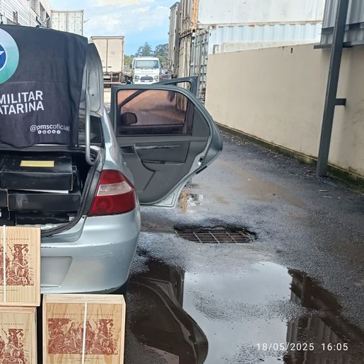 PM apreende carga de vinho argentino avaliada em R$ 140 mil em São José do Cedro