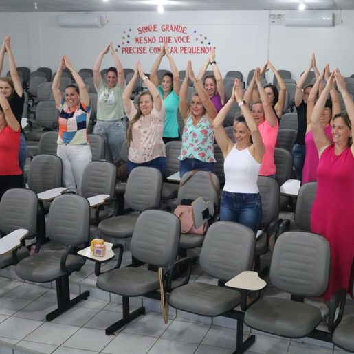 Educadores da Rede Municipal de Ensino de SJCedro participam de capacitações