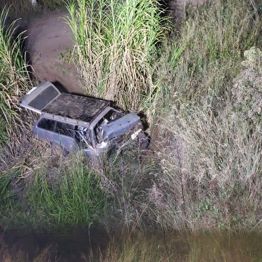 Saída de pista deixa uma pessoa morta e duas feridas em São José do Cedro