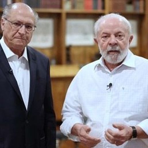 Lula anuncia R$ 1 bilhão do BNDES para atingidos por ciclone no RS