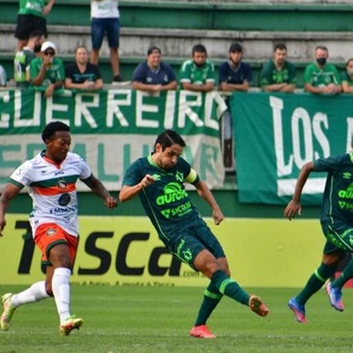Chapecoense e Camboriú empatam e mantém mesma posição na tabela