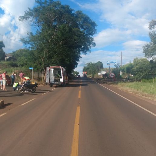 Motociclista fica ferido em colisão com carro