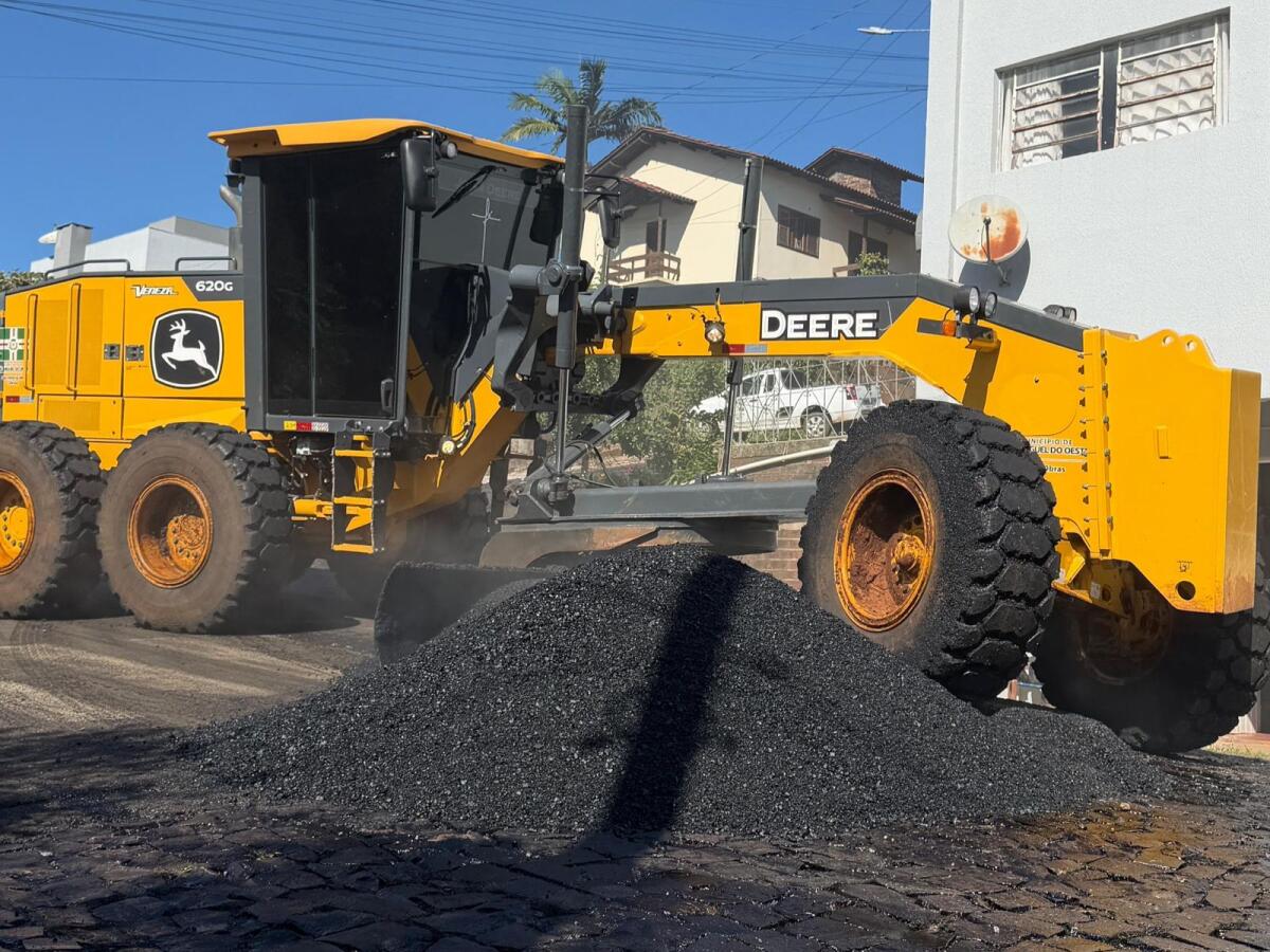 Município executa obras de pavimentação no bairro São Luiz, em SMO