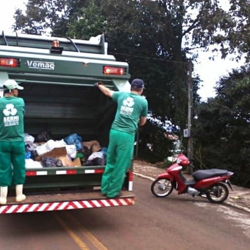 Empresa de coleta seletiva cobra maior separação do lixo em Iporã do Oeste