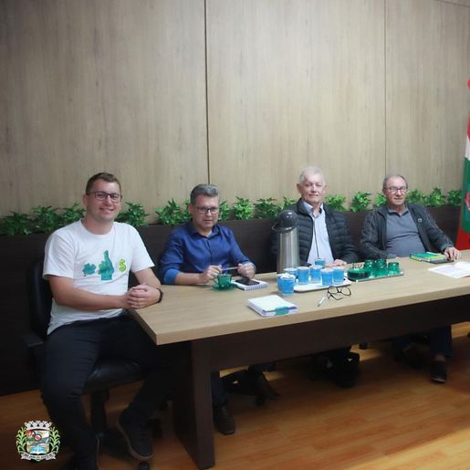 São João do Oeste avalia participação do Santé no Hospital Santa Casa Rural