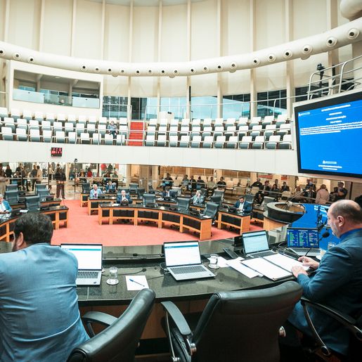 Deputados aprovam criação de cadastro de pedófilos e agressores sexuais em SC