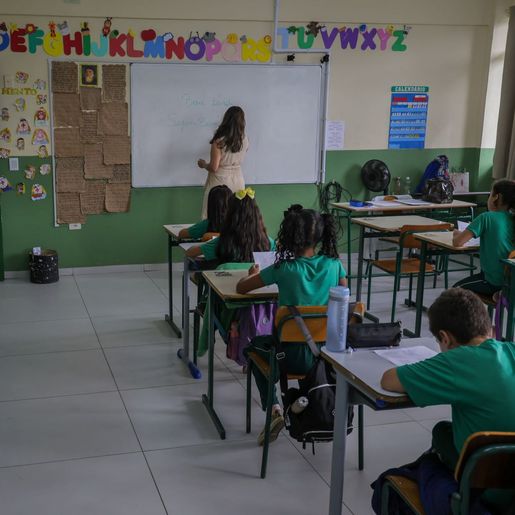 Concurso público da educação abre 75 vagas para regional de SMOeste