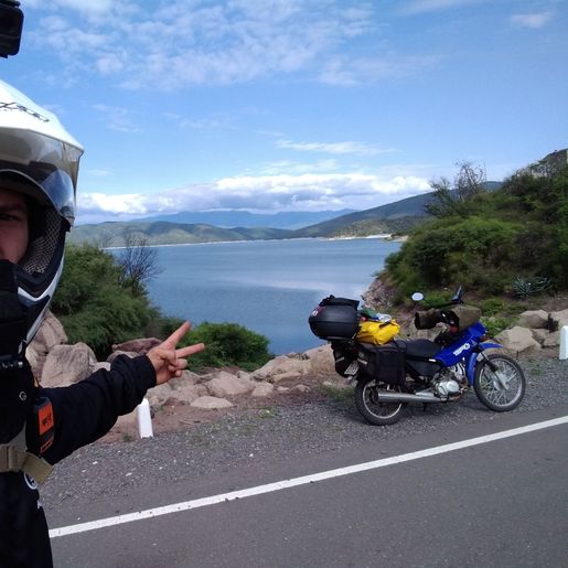 Motociclista de Maravilha se prepara para dar a volta ao mundo com uma Pop 100