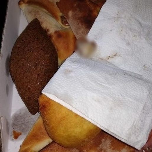 Cliente encontra dedo humano em esfiha e lanchonete é fechada