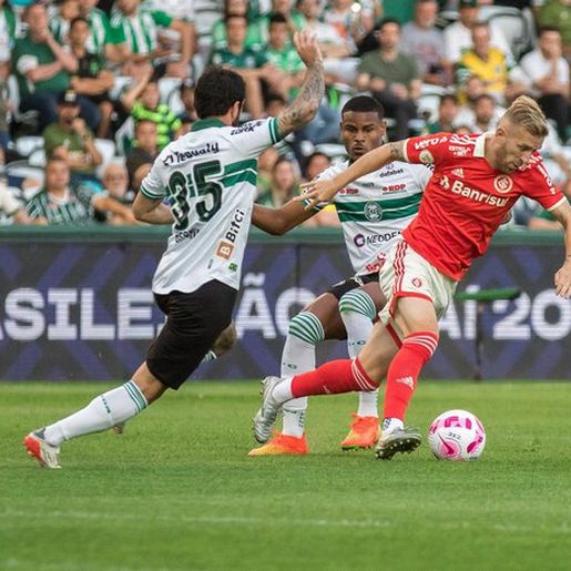 VAR anula gol de Alemão, e Coritiba e Inter empatam no Couto Pereira