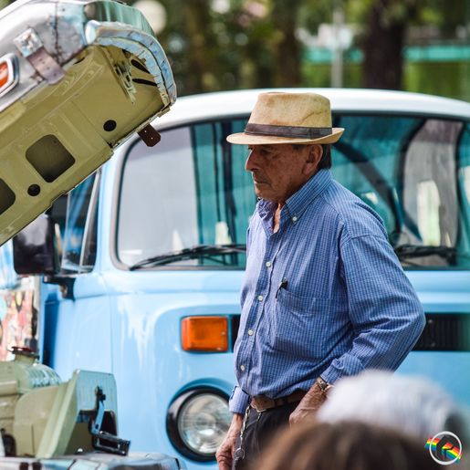 Velho Oeste Car Club promove a 4ª edição do Encontro de Carros Antigos