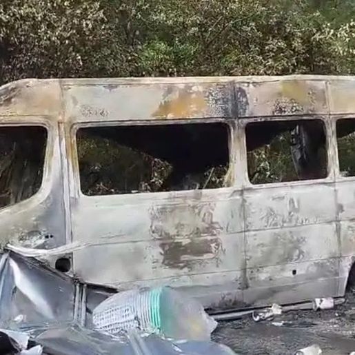 Motorista de van usou faca para salvar 15 passageiros antes de veículo pegar fogo na BR-376