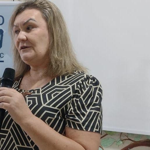 Comissão divulga programa Parlamento Jovem nas escolas em SMO