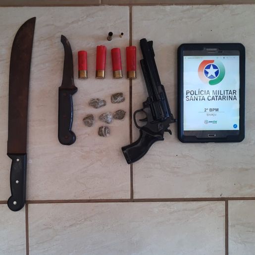 Homem reage à tentativa de prisão, leva tiro e morre a caminho do hospital