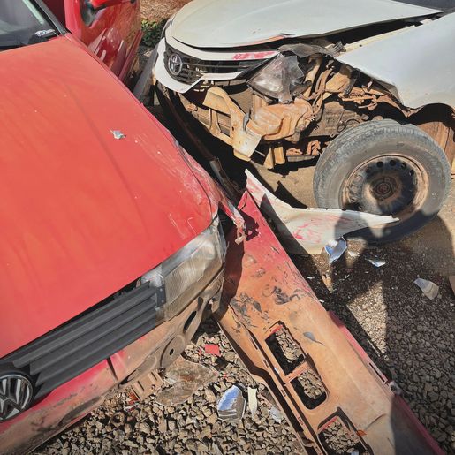 Colisão entre dois carros deixa mulher ferida no interior de São Miguel do Oeste