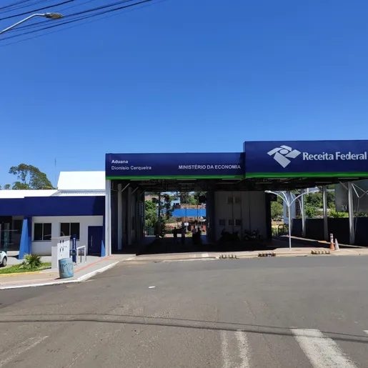 Ao menos 21 mil estrangeiros ingressaram em SC pelos Postos de Migração da região