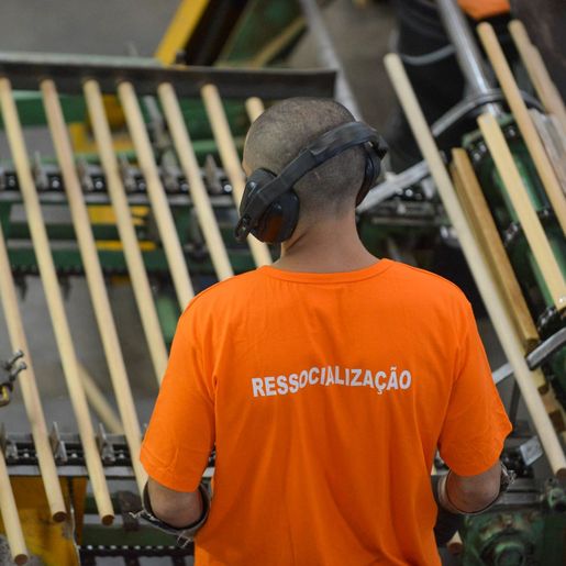 Do erro à redenção – Como o trabalho muda o futuro de detentos em São Miguel do Oeste