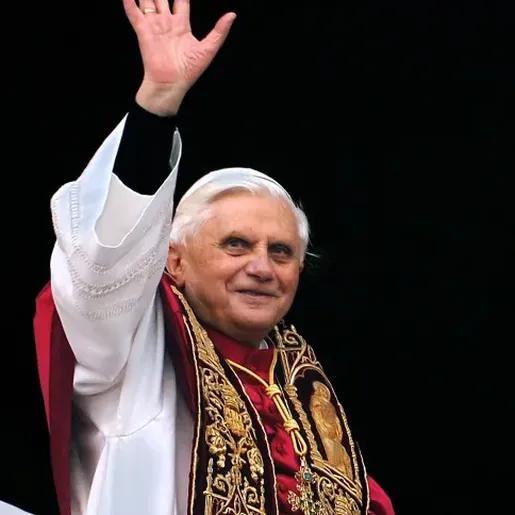 Papa emérito Bento XVI morre aos 95 anos
