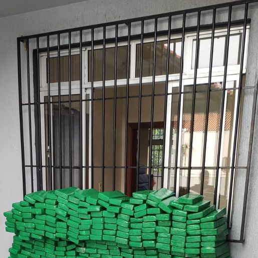 PRF e PMR apreendem mais de 600 Kg de maconha na SC-160