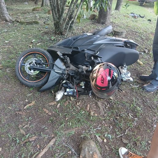 Morre mulher que colidiu com moto em árvore na SC-163 em Itapiranga