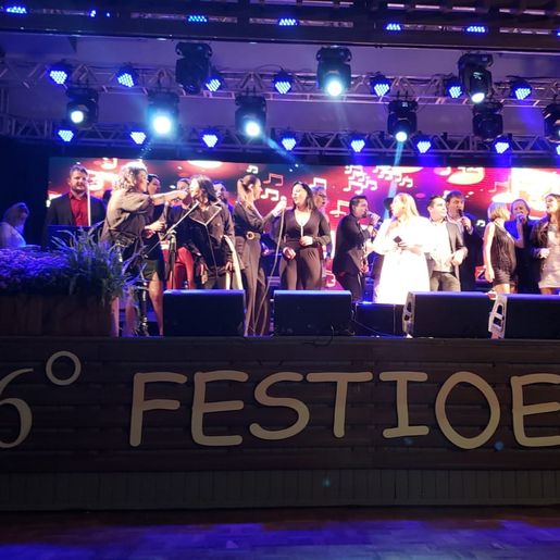 Grande público prestigia apresentações do 26º Festioeste