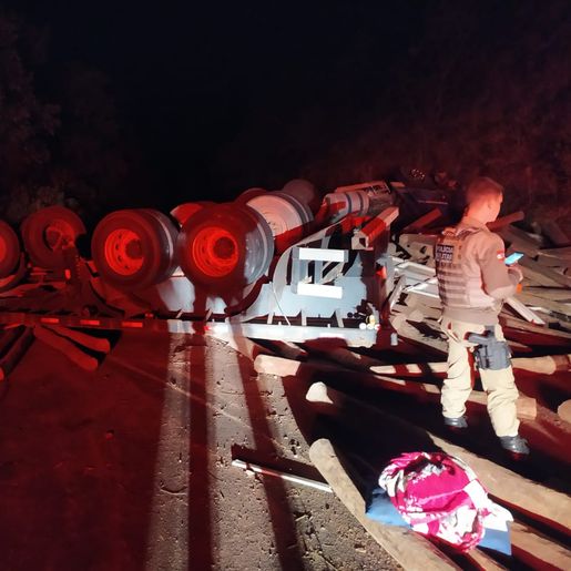 URGENTE: Tombamento deixa rodovia entre Anchieta e Guaraciaba interditada