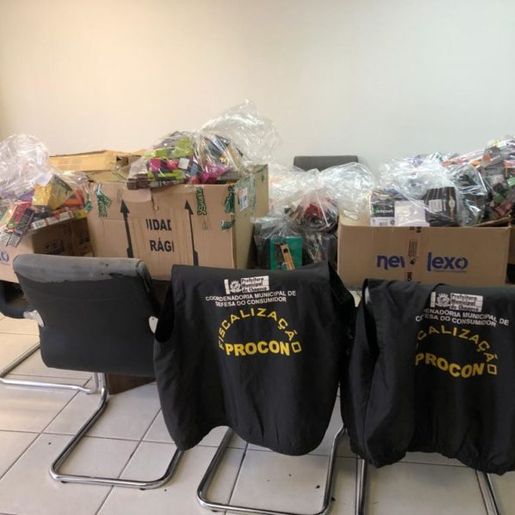 Dois mil cigarros eletrônicos são apreendidos em tabacarias e no camelódromo de Chapecó