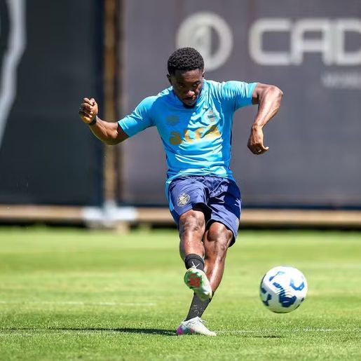 Amuzu desfalca o Grêmio por problema com visto de trabalho