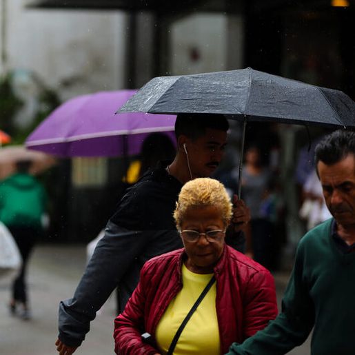 Frente fria traz chuva forte a SC no final de semana