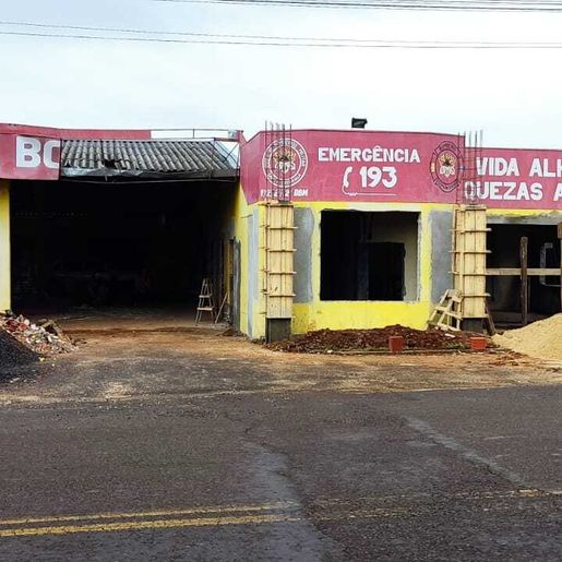 Vice-prefeito acompanha execução das obras da Casa do Agricultor