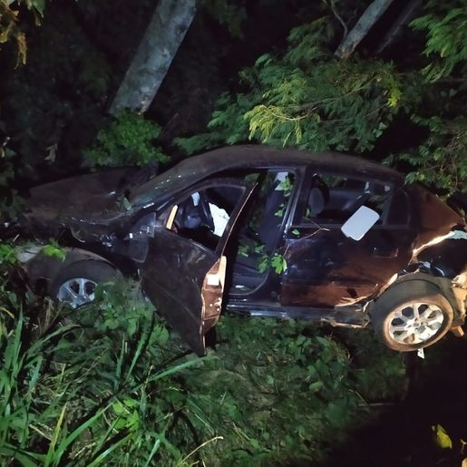 Vítimas de capotamento na SC 386 sofrem lesões leves