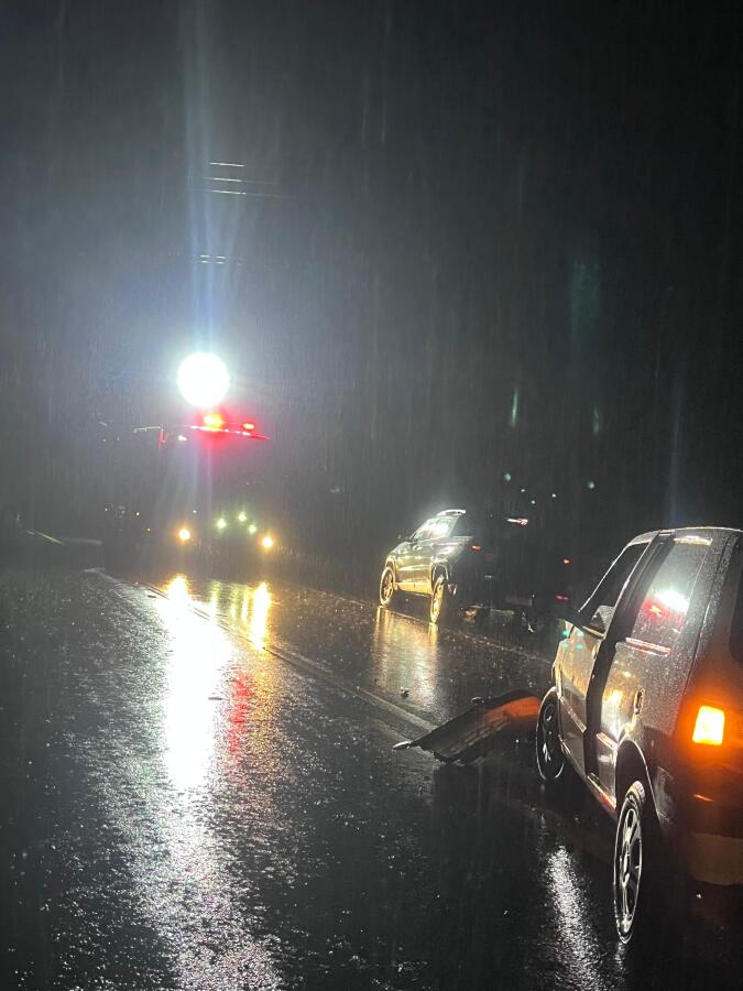 Colisão entre dois carros deixa mulher ferida na BR-158 em Cunha Porã