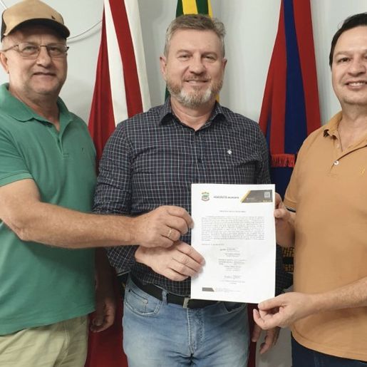 Belmonte assina ordem de serviço para asfaltamento no interior