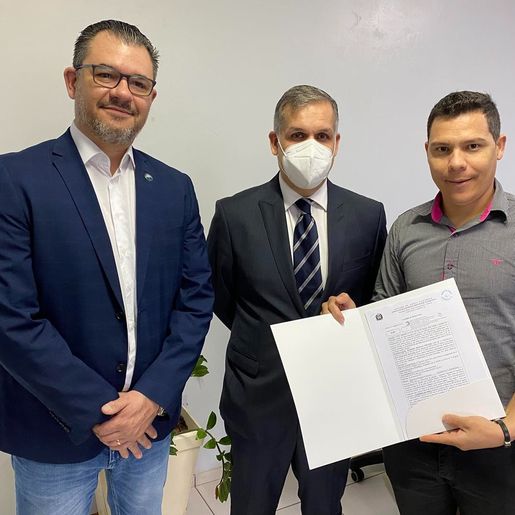 Itapiranga entrega 19 escrituras do Lar Legal