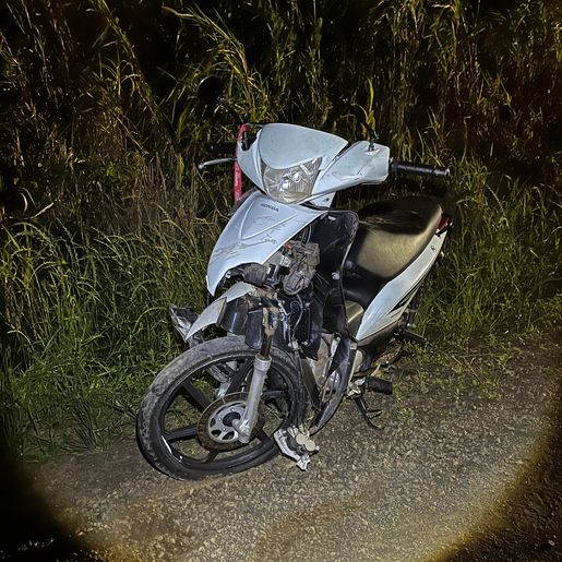 Motociclista fica ferido em colisão com camionete em SMOeste