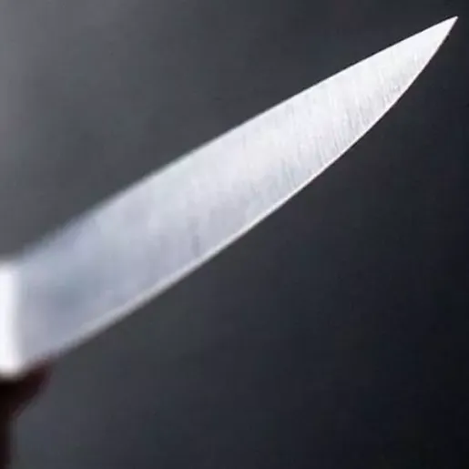 Adolescente é apreendido suspeito de matar o pai a facadas após bronca por causa de celular