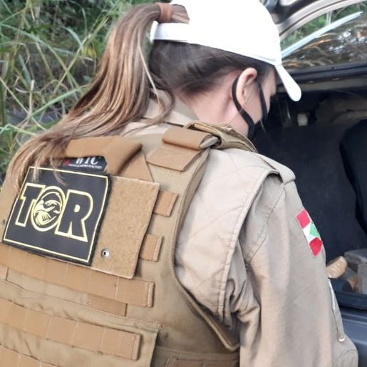 PMRv apreende grande quantidade de Maconha e recupera carro roubado