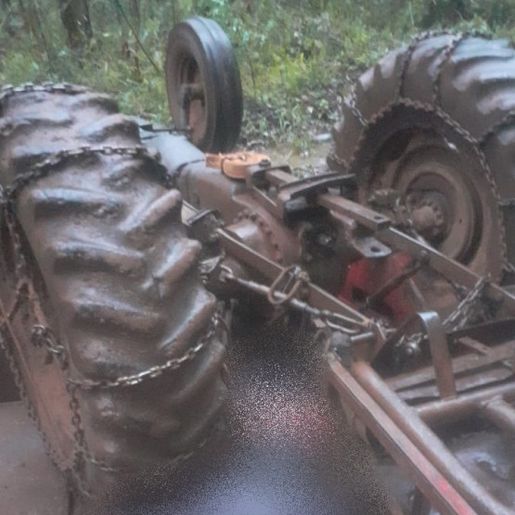 Homem morre após ter corpo esmagado por trator no Oeste de Santa Catarina