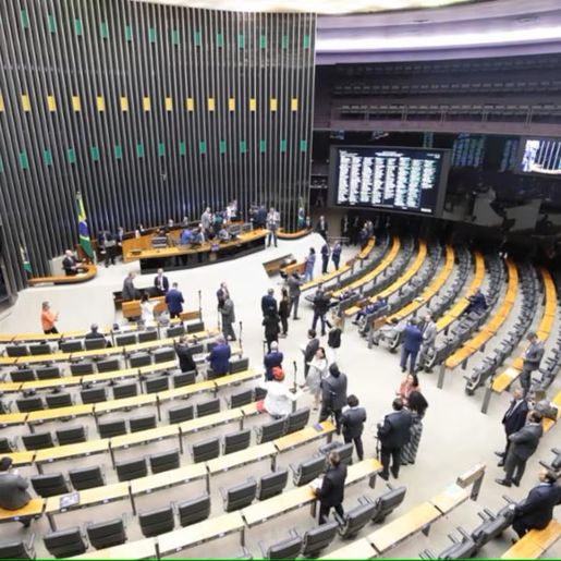 Nove deputados federais e um senador renunciam para assumir prefeituras em 2025