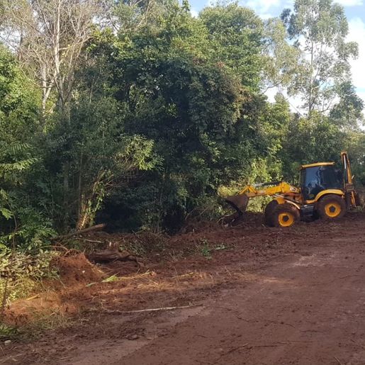 Prefeitura intensifica obras nas estradas do interior de São José do Cedro