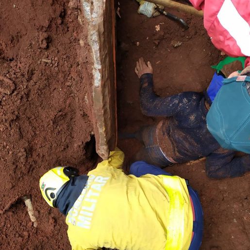 Dois pedreiros são soterrados parcialmente em Chapecó