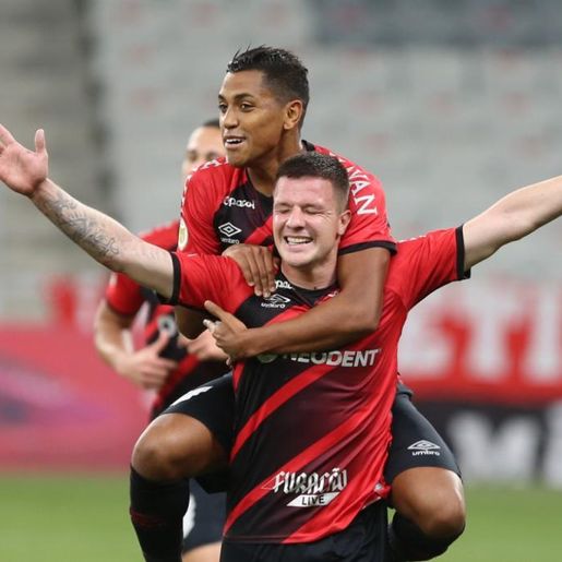 Athletico atropela o Grêmio com brilhos de Pedro Rocha e Renato Kayzer