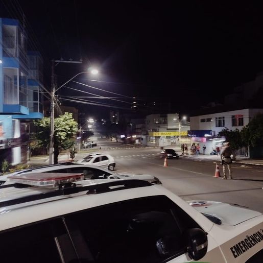 PM faz operação de trânsito e apreende veículo em São Miguel do Oeste