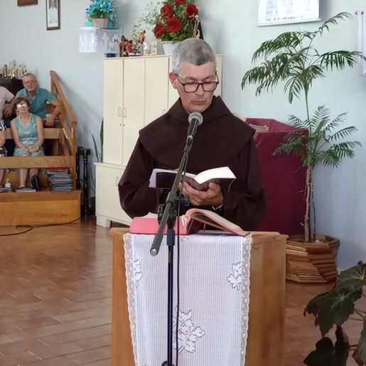 Frei Lino Hoscheidt celebra 25 anos de vida religiosa