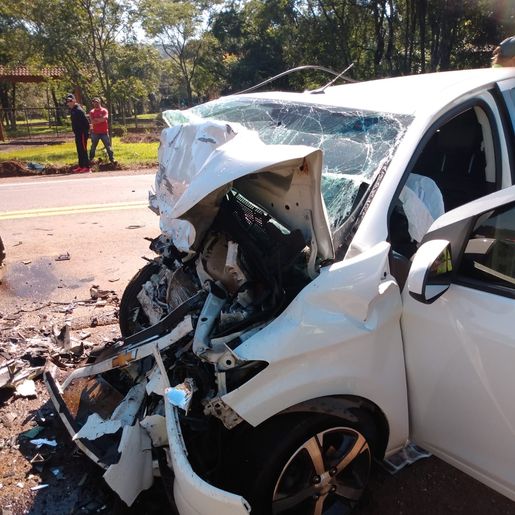 Mulher morre em colisão frontal na BR 158