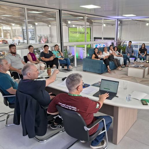 Administração entrega R$ 3,6 milhões em ordens de serviço para obras na Saúde