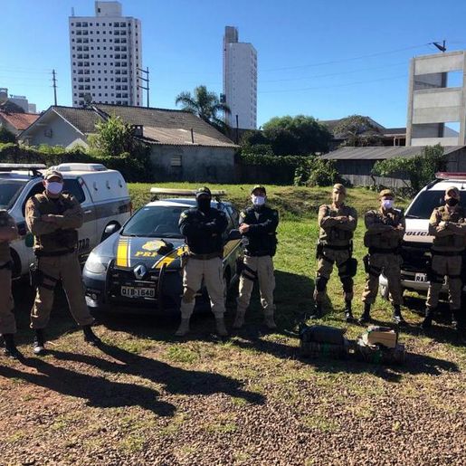Operação conjunta apreende mais de 50 kg de maconha e prende suspeitos