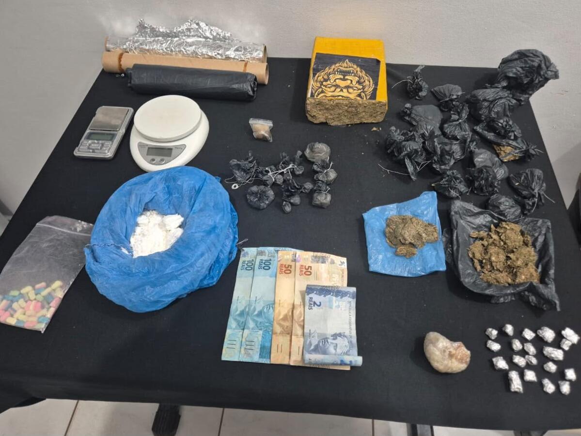 Ação da PM resulta na apreensão de drogas e prisão de quatro pessoas em São Miguel do Oeste