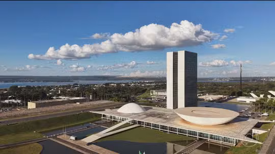 Julia Zanatta lidera votação para deputado federal em 63 cidades de SC; Uczai vence em 50