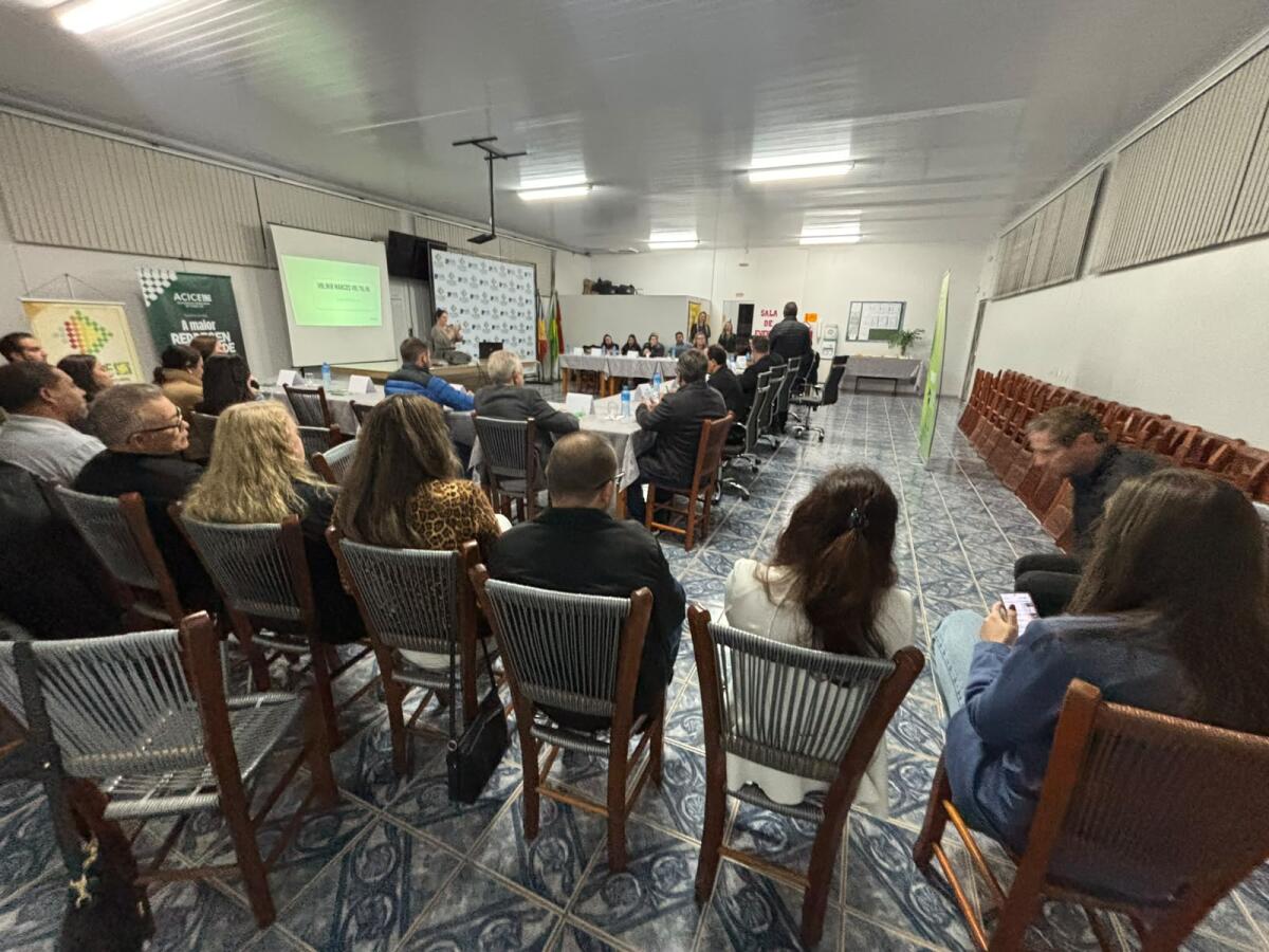 ACICE recebe plenária regional da FACISC e define representante para o mandato de 2027 a 2029